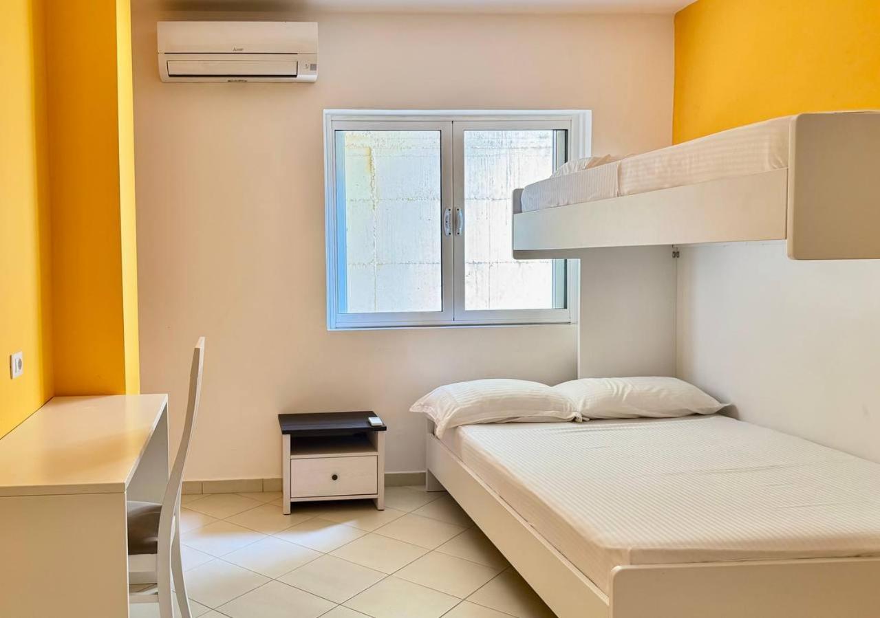 Colorful Sea View Apartment Sarandë Exterior foto