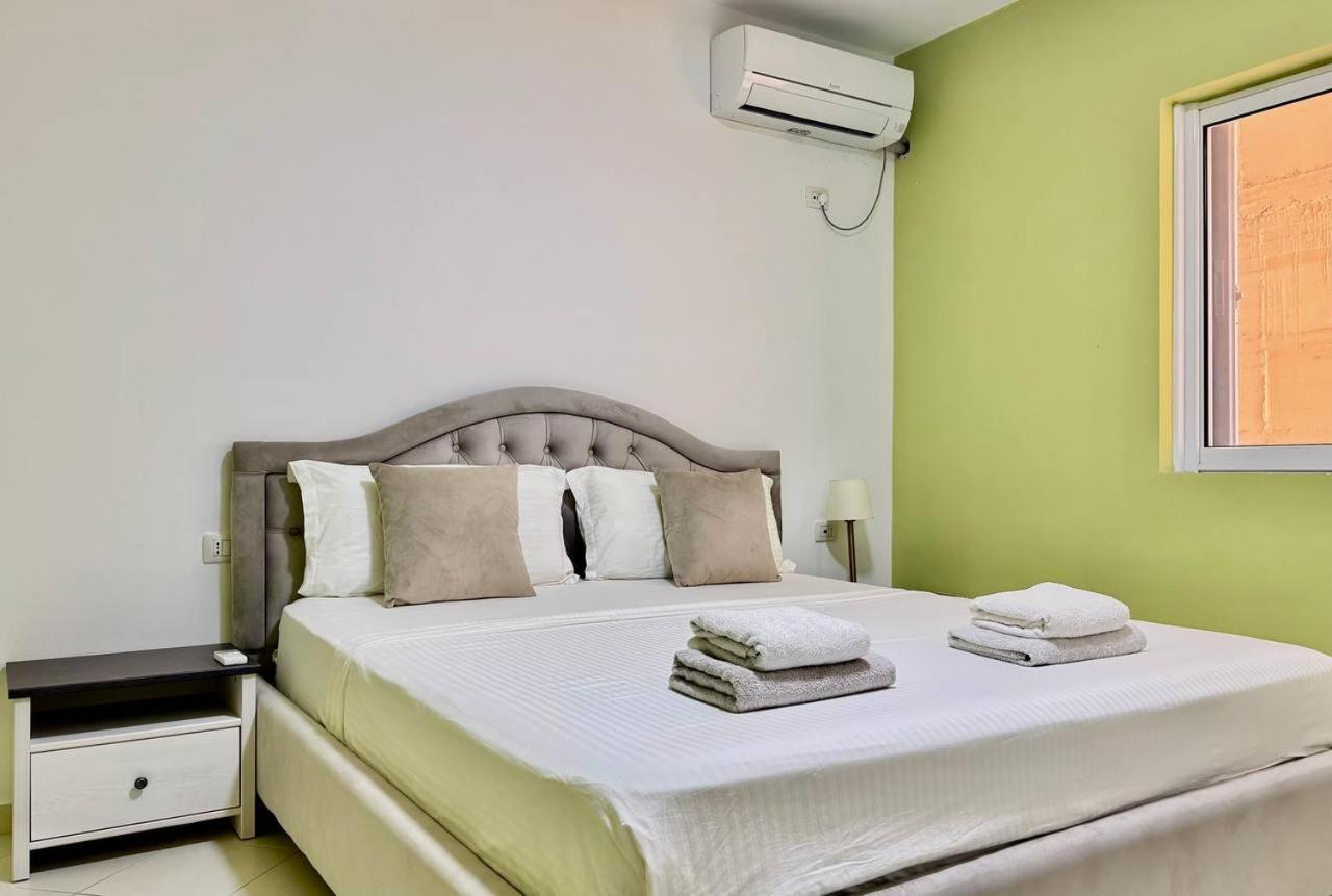 Colorful Sea View Apartment Sarandë Exterior foto
