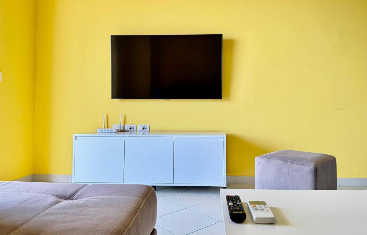 Colorful Sea View Apartment Sarandë Exterior foto
